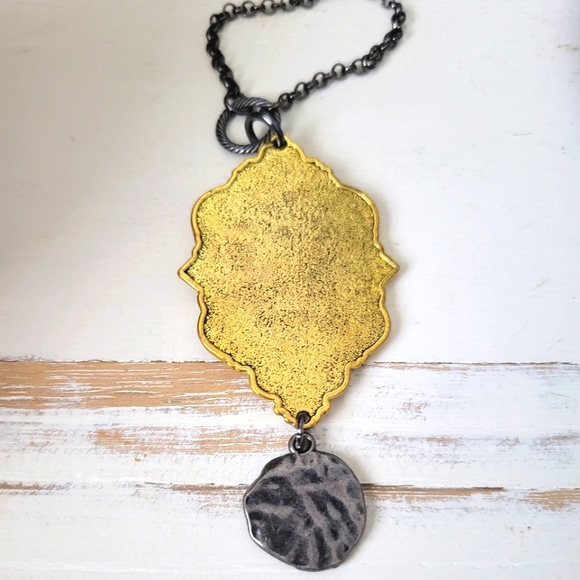 Beautiful Handmade Virgin Mary Religious Charm Necklace in Gold and Gunmetal - Picture 4 of 11